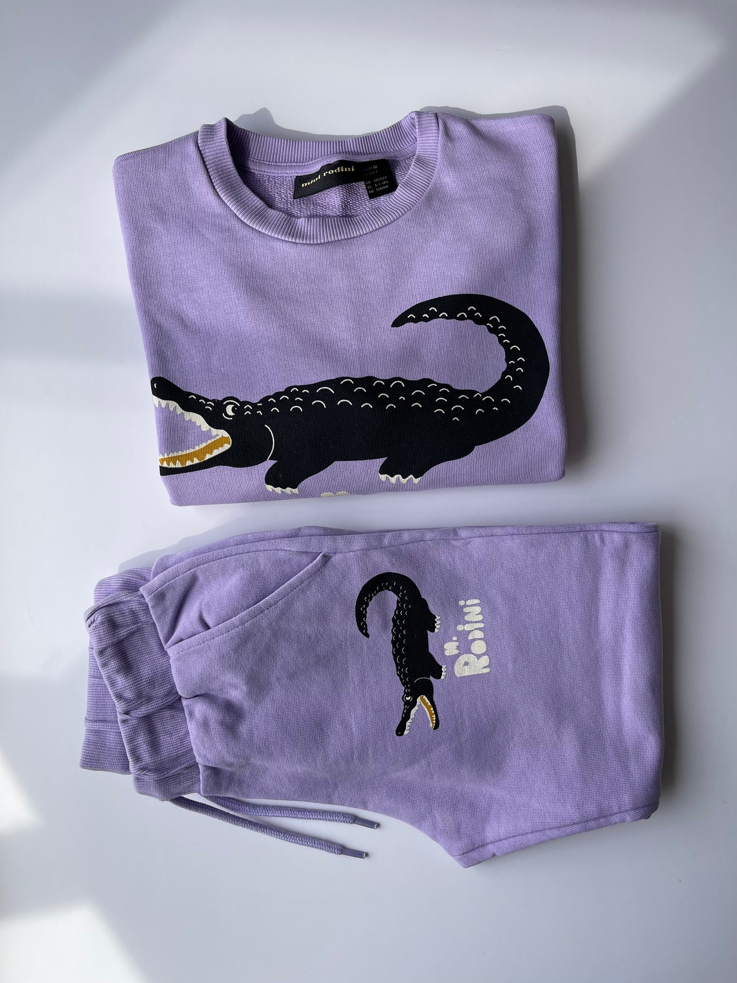Tracksuit 5-7 years